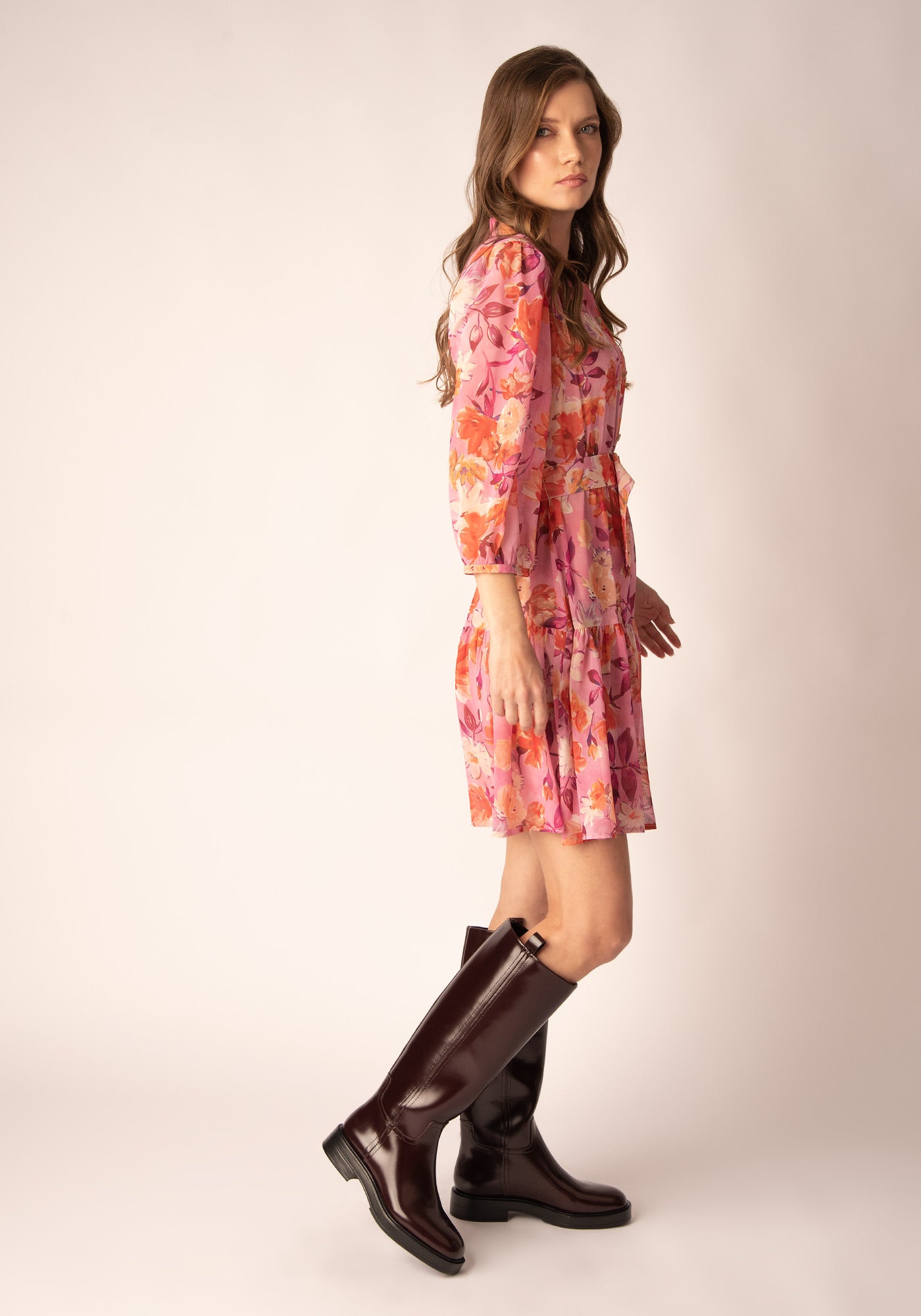 Разкроена Къса Рокля от Шифон в Розово