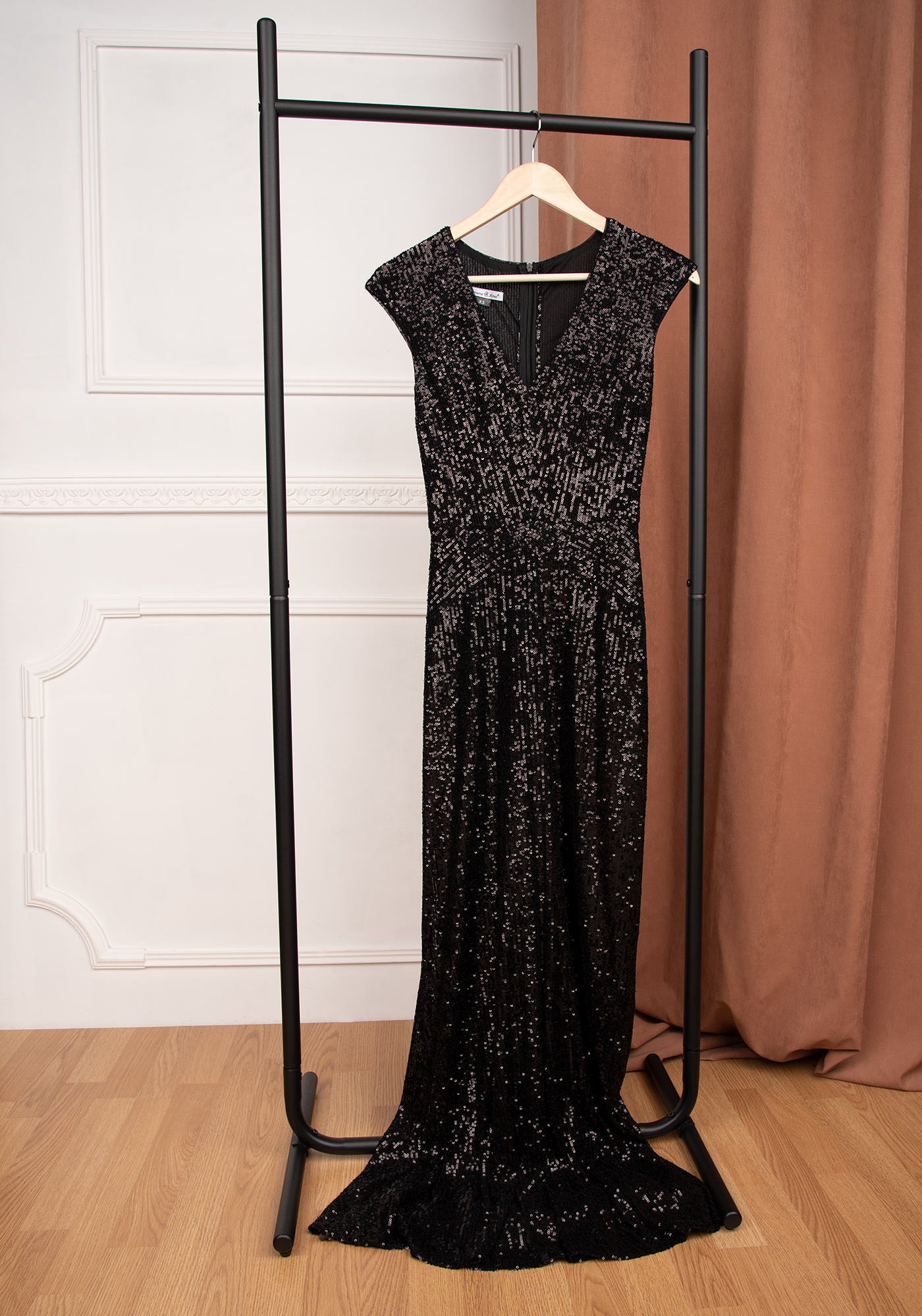 Sequin Embellishment Mermaid Gown in Black