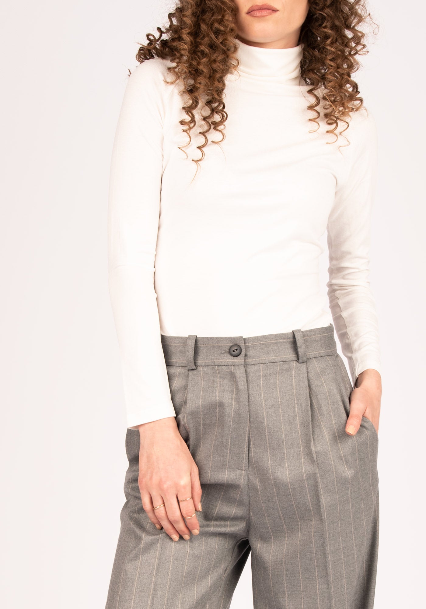 Women's Wide Leg Pleated High Waist Trousers in Pinstripe grey