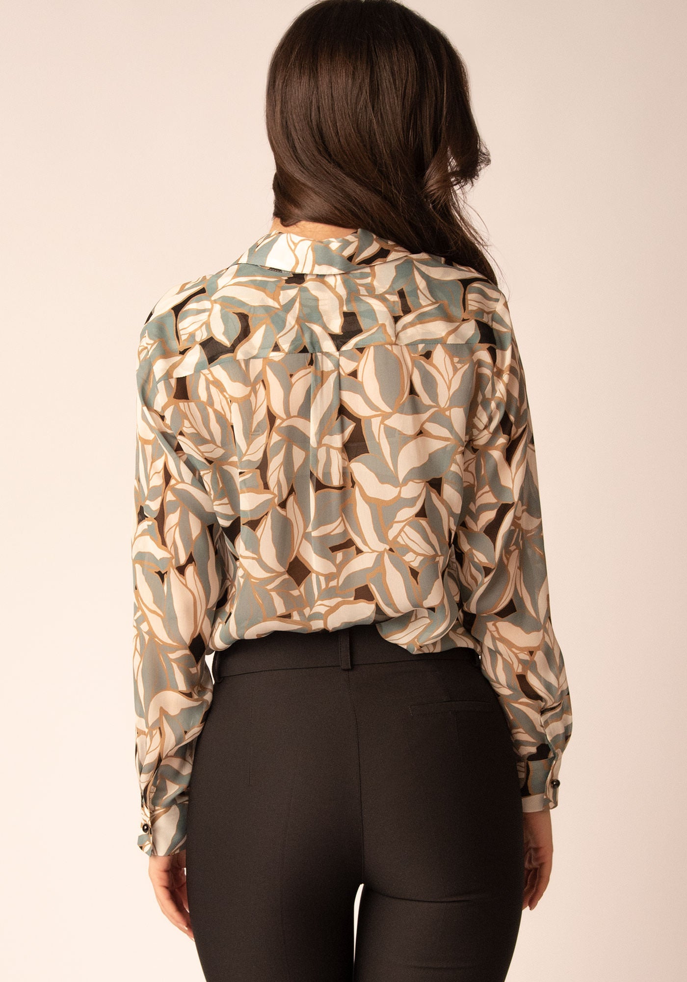 Women's Relaxed Button up Shirt in Silk Chiffon