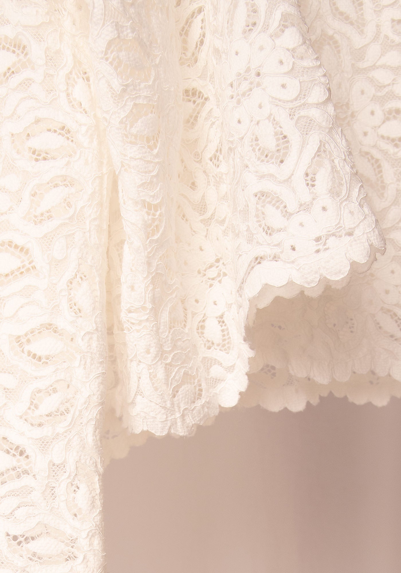 Women's High Waisted Lace Shorts in Ecru