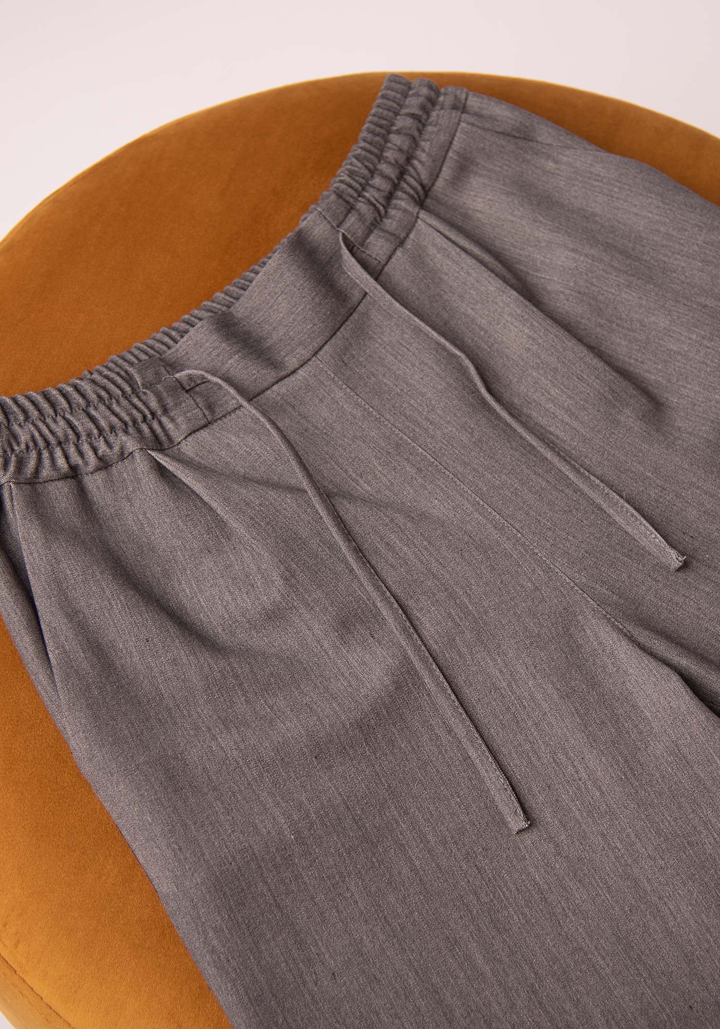 Панталон с Кант от Пайети в Сиво