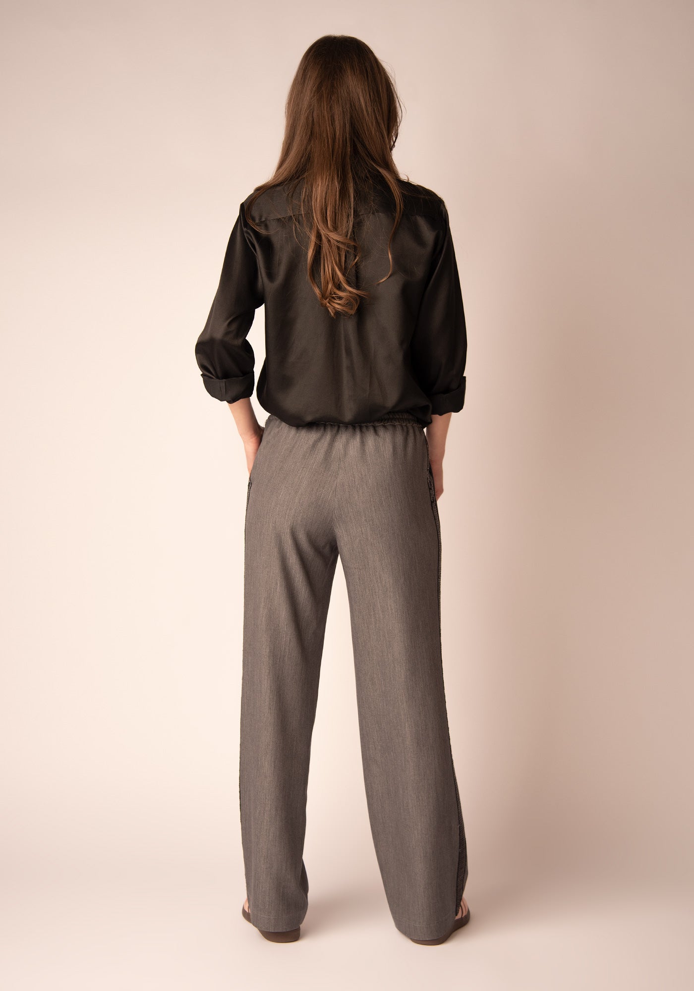 Панталон с Кант от Пайети в Сиво