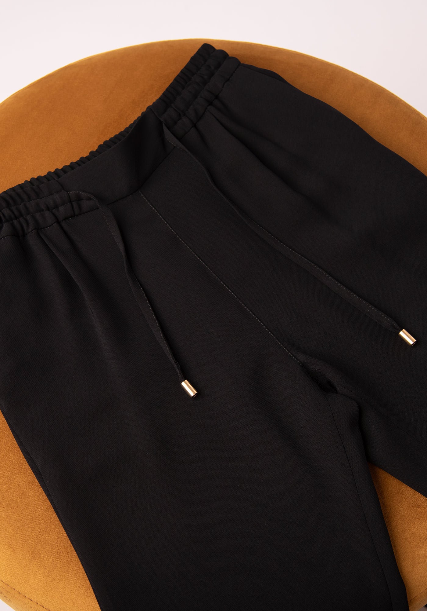 Панталон с Парамент и Копче в Черно