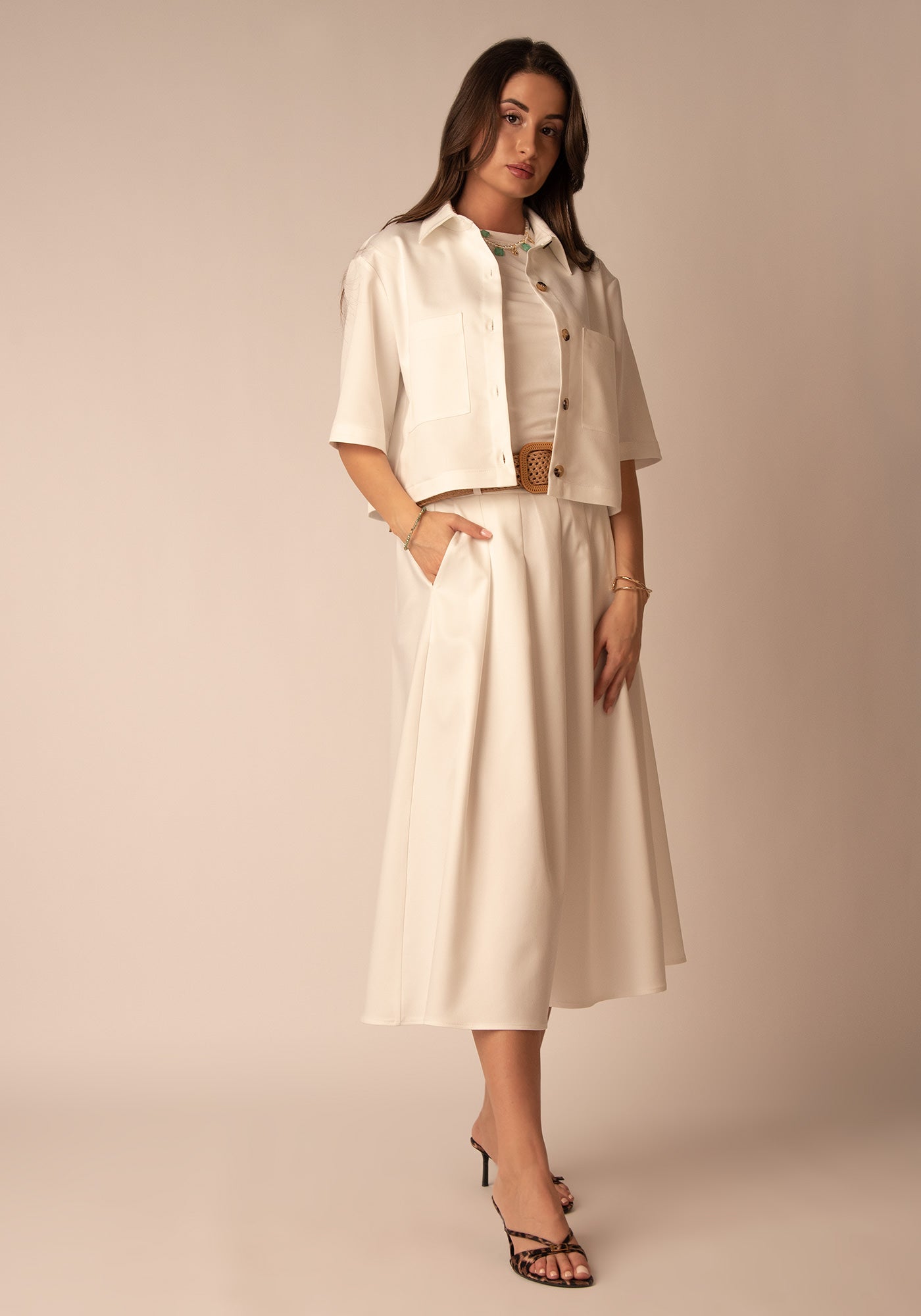 Women's Cropped Cotton Overshirt in Ecru