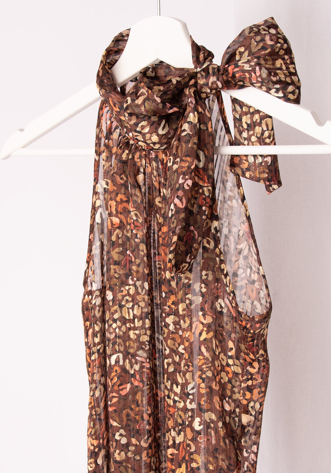 Елегантен Топ от Шифон с Яка - Панделка в Кафяво