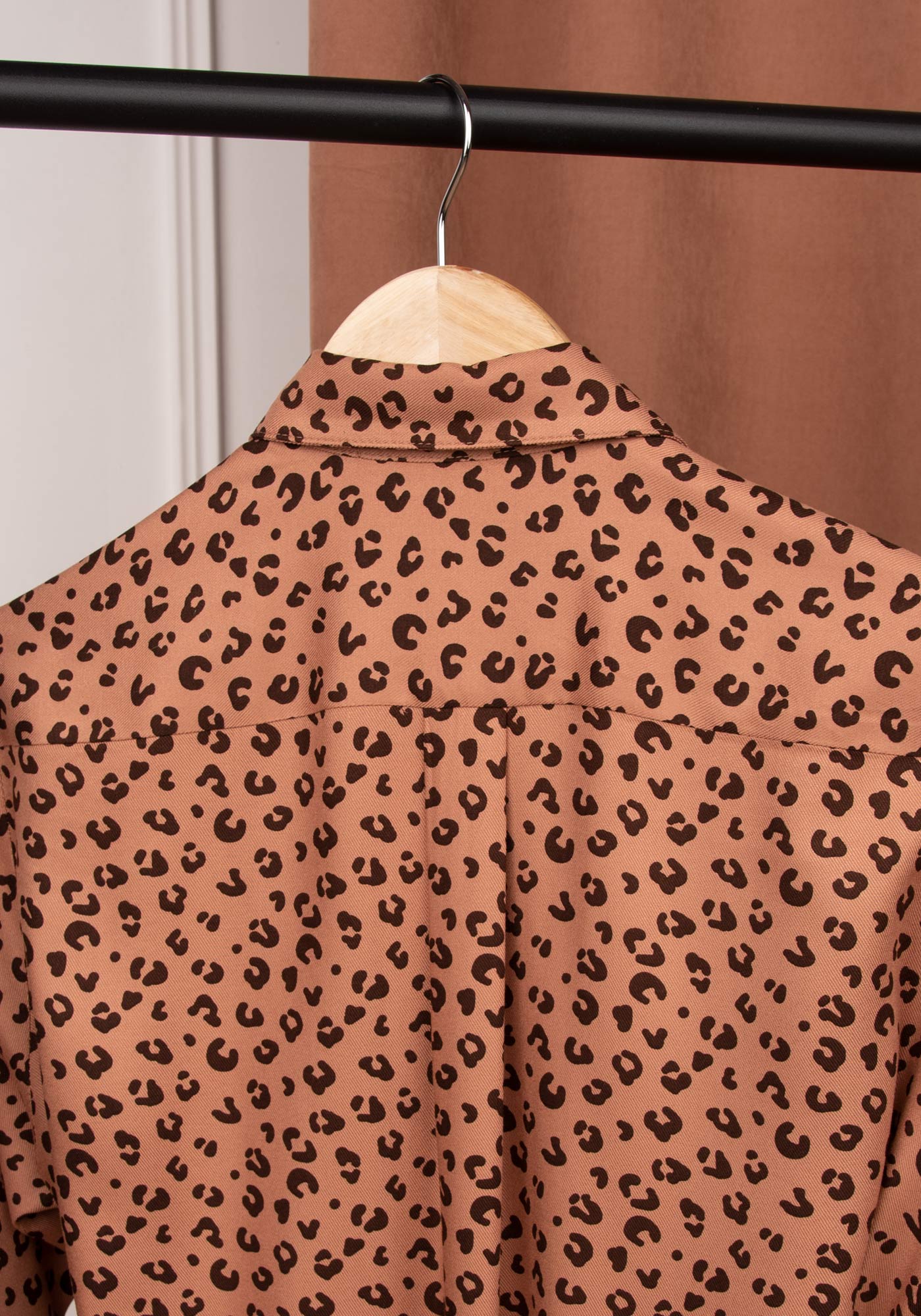 Дамска Риза- Рокля с Колан в цвят Теракота с Животински принт
