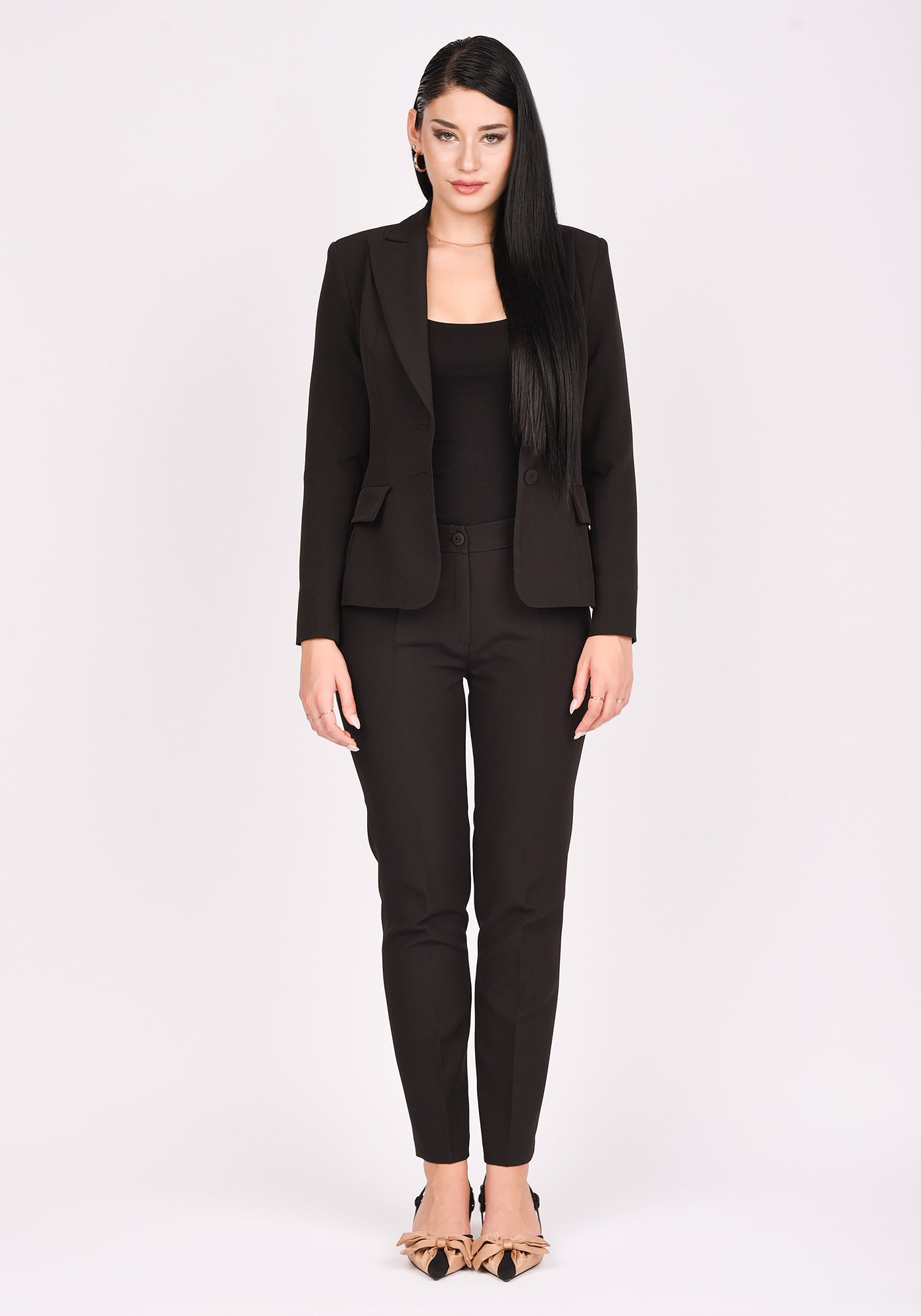Women's Tailored Single Breasted Blazer in Black