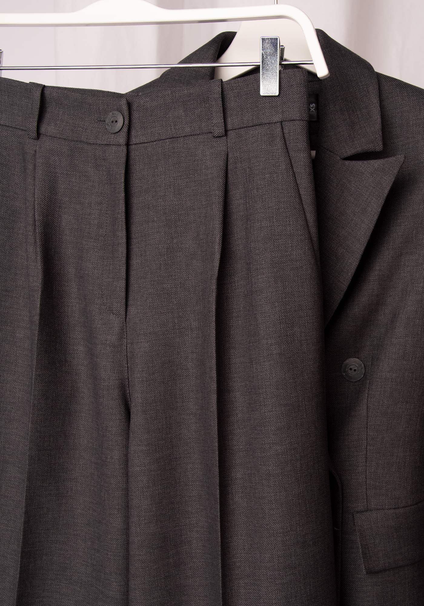 Широк Дамски Панталон с Басти в Сиво