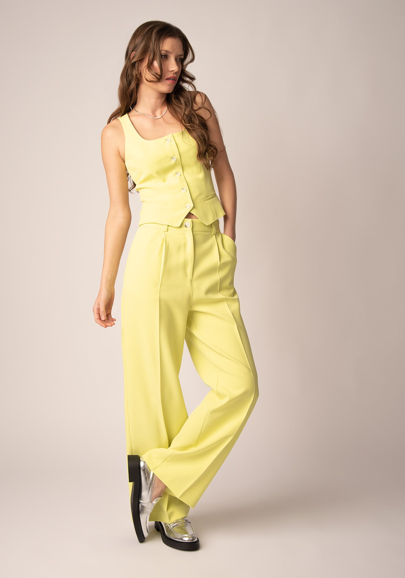 Women's Wide Leg Pleated High Waist Trousers in Lime