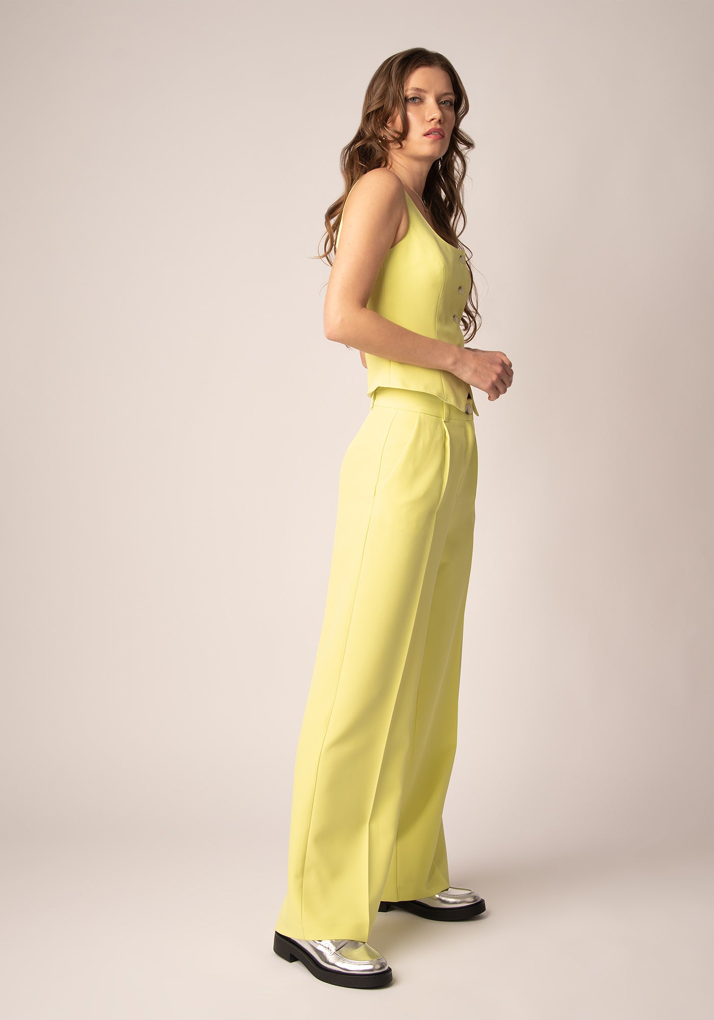 Women's Wide Leg Pleated High Waist Trousers in Lime