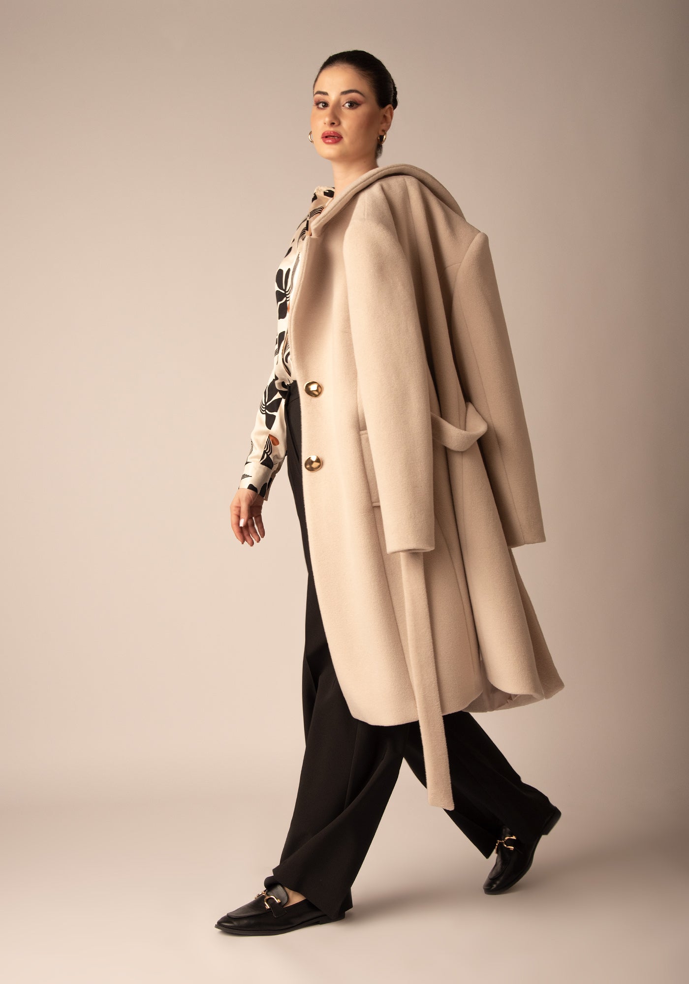 Women's Tailored Wool blend Coat in Beige