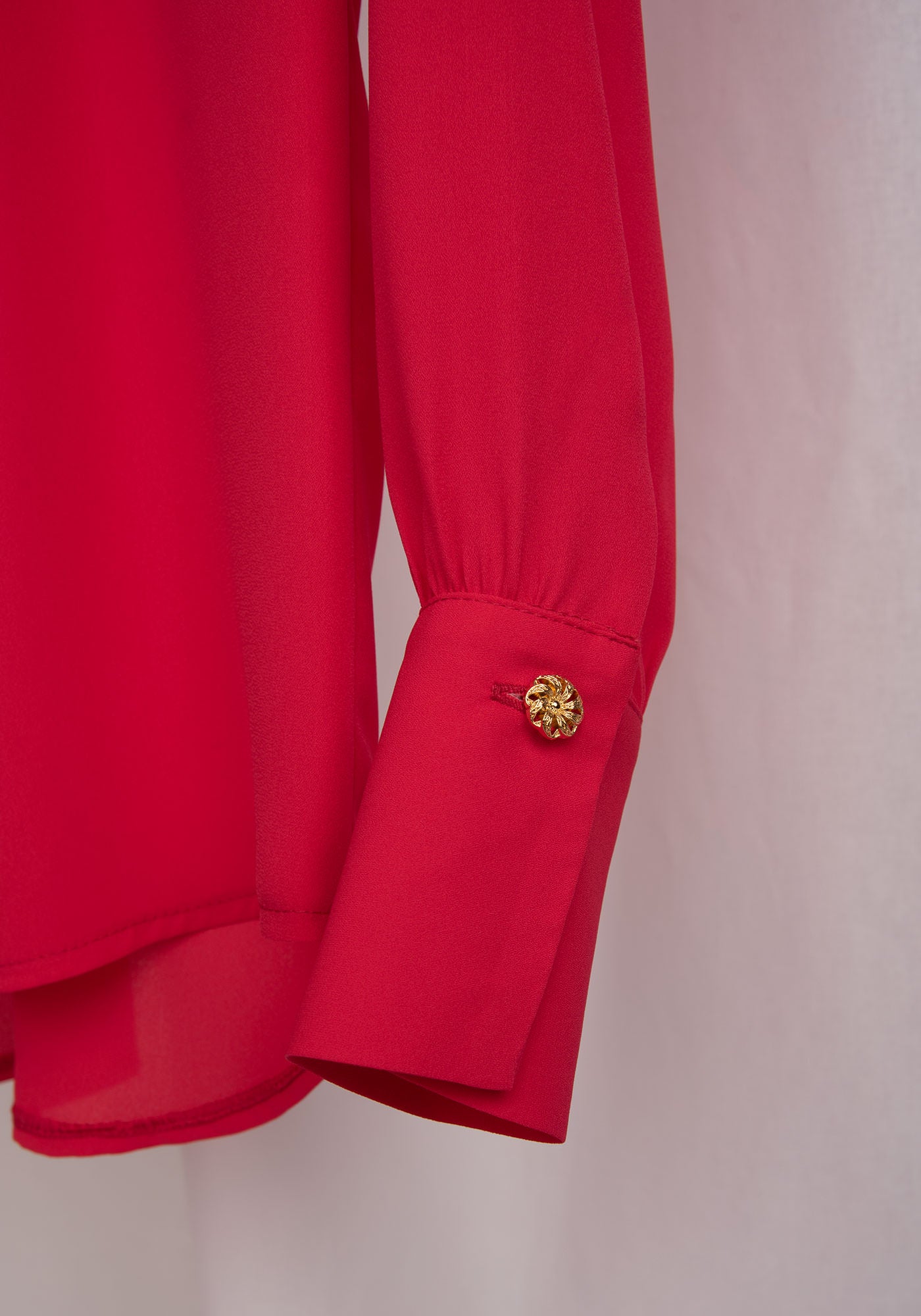 Women's Relaxed Shirt with Gold buttons in Magenta