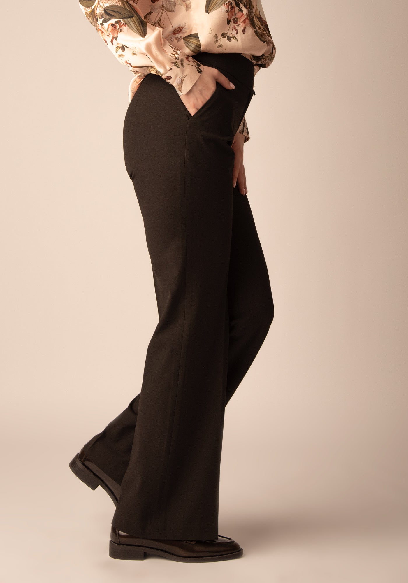 Дамски Панталон от Студена вълна в Кафяво