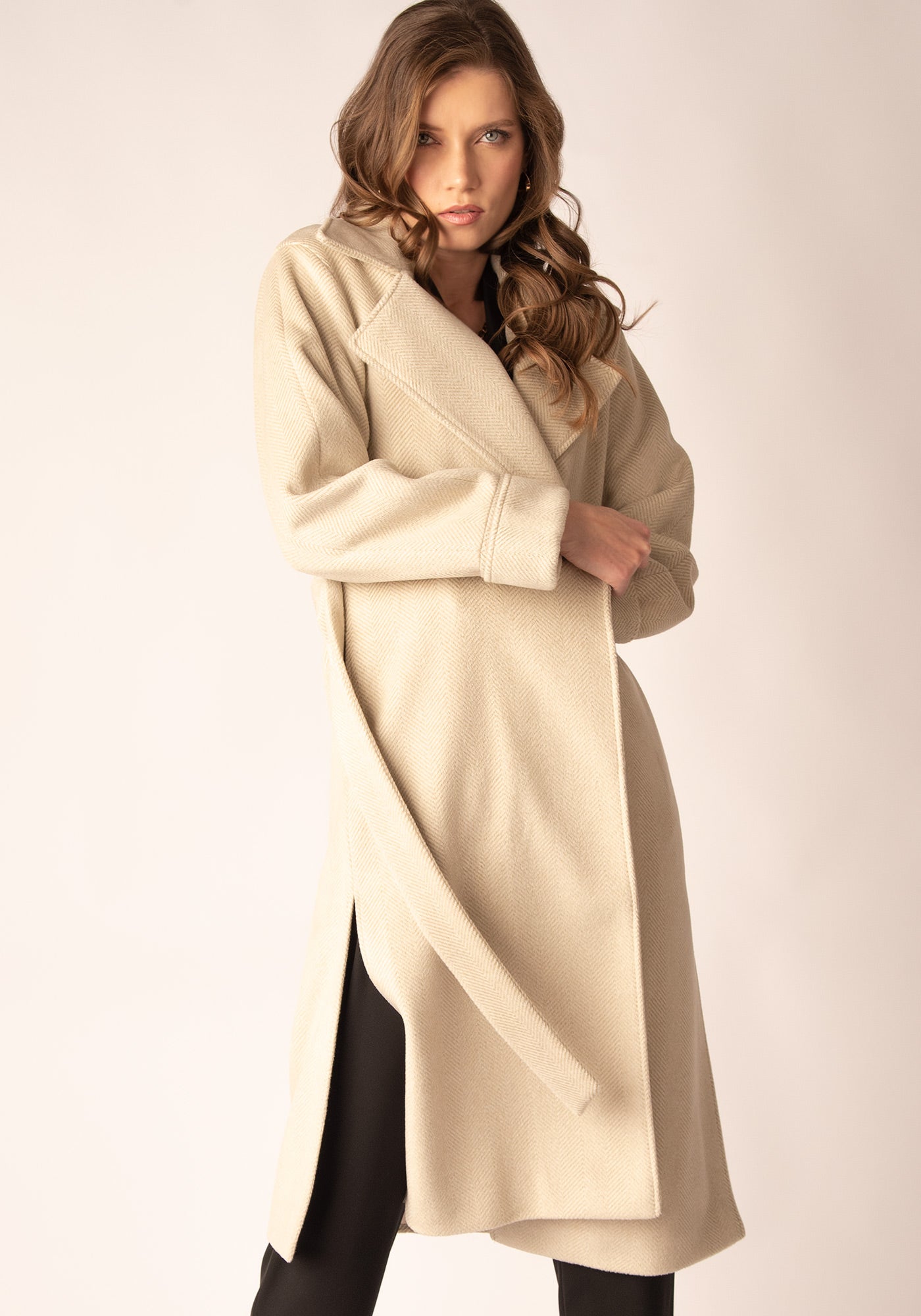 Дълго Дамско Палто със съдържание на Вълна в Бежово