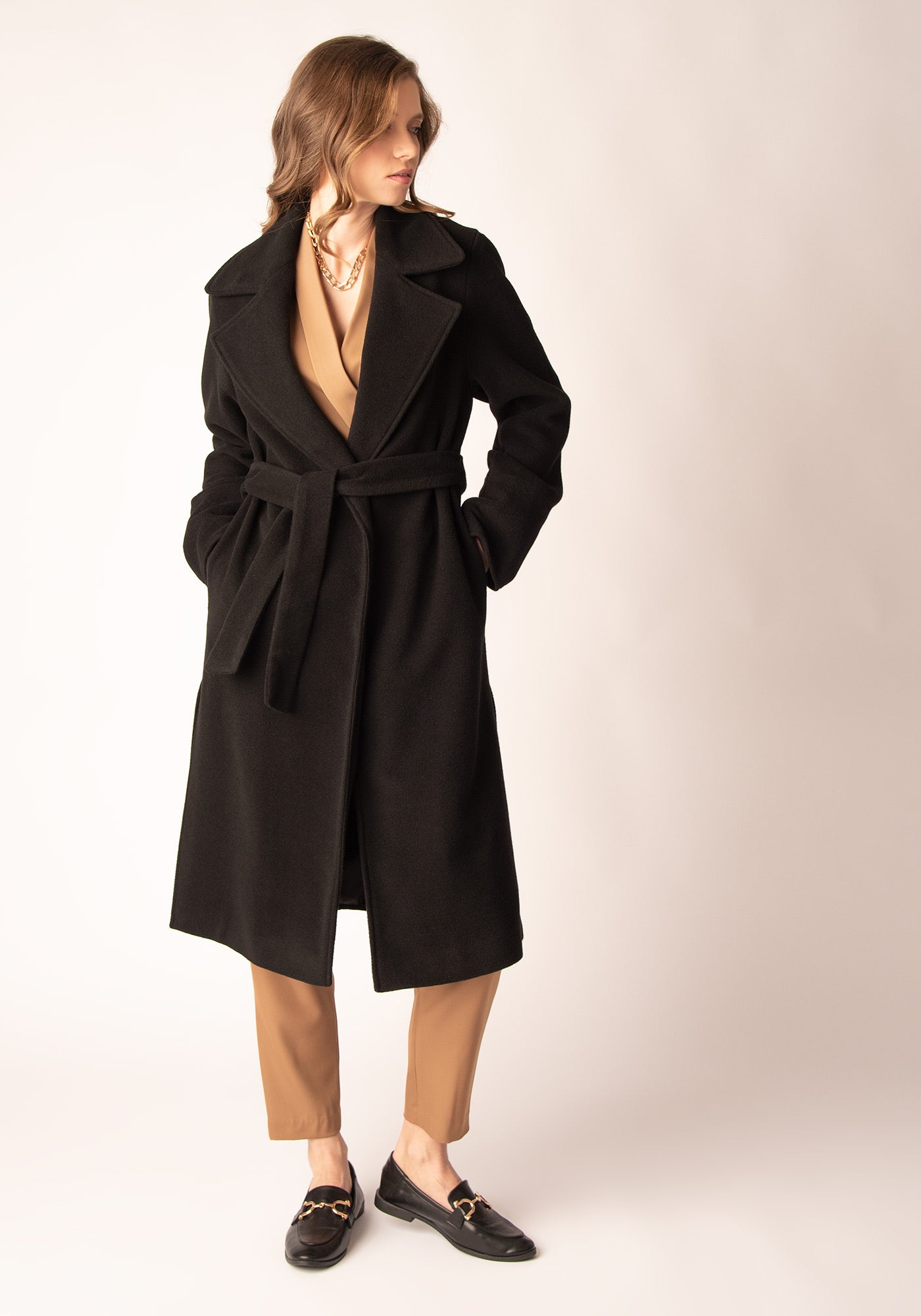 Дълго Дамско Палто със съдържание на Вълна в Черно