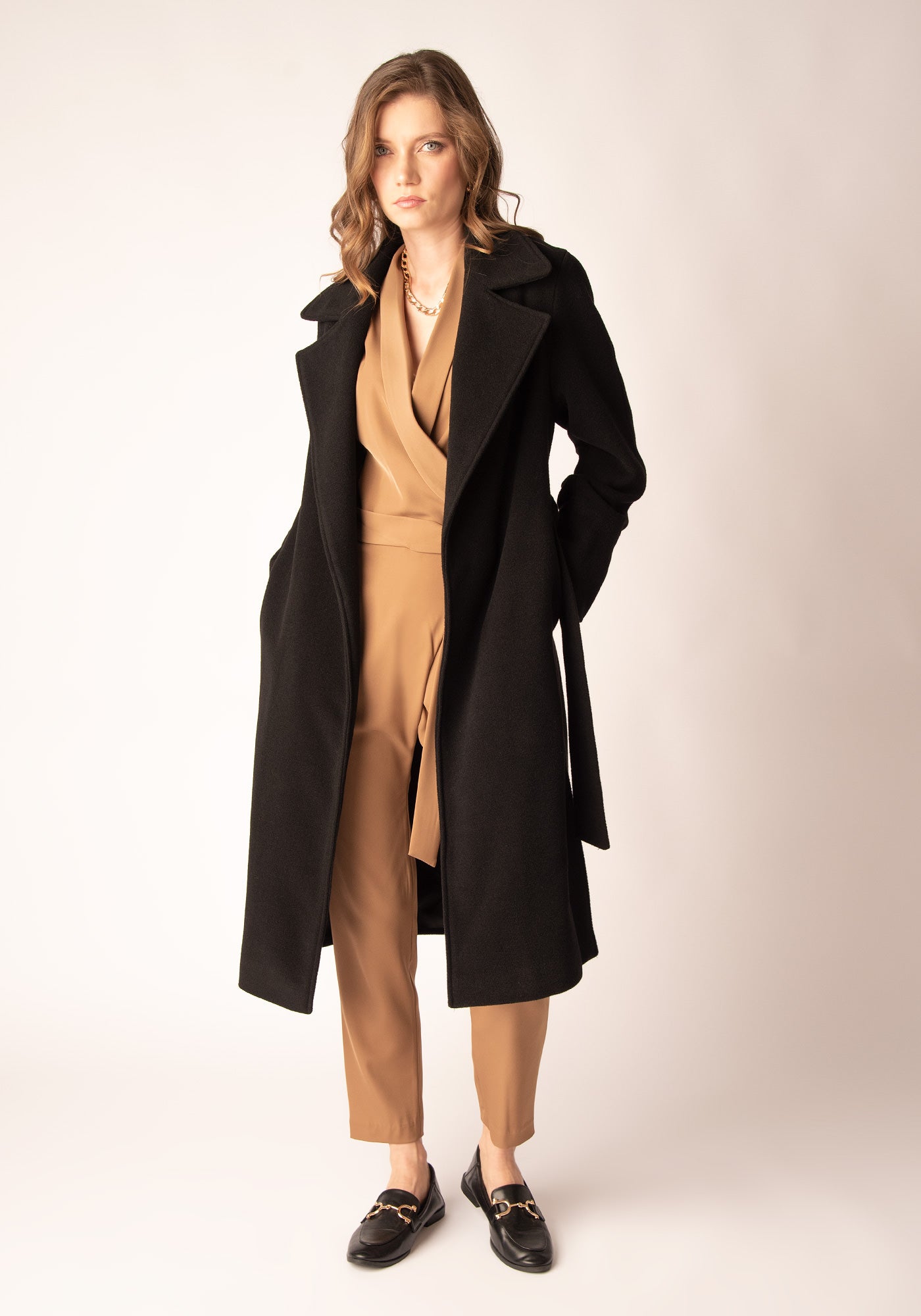 Дълго Дамско Палто със съдържание на Вълна в Черно