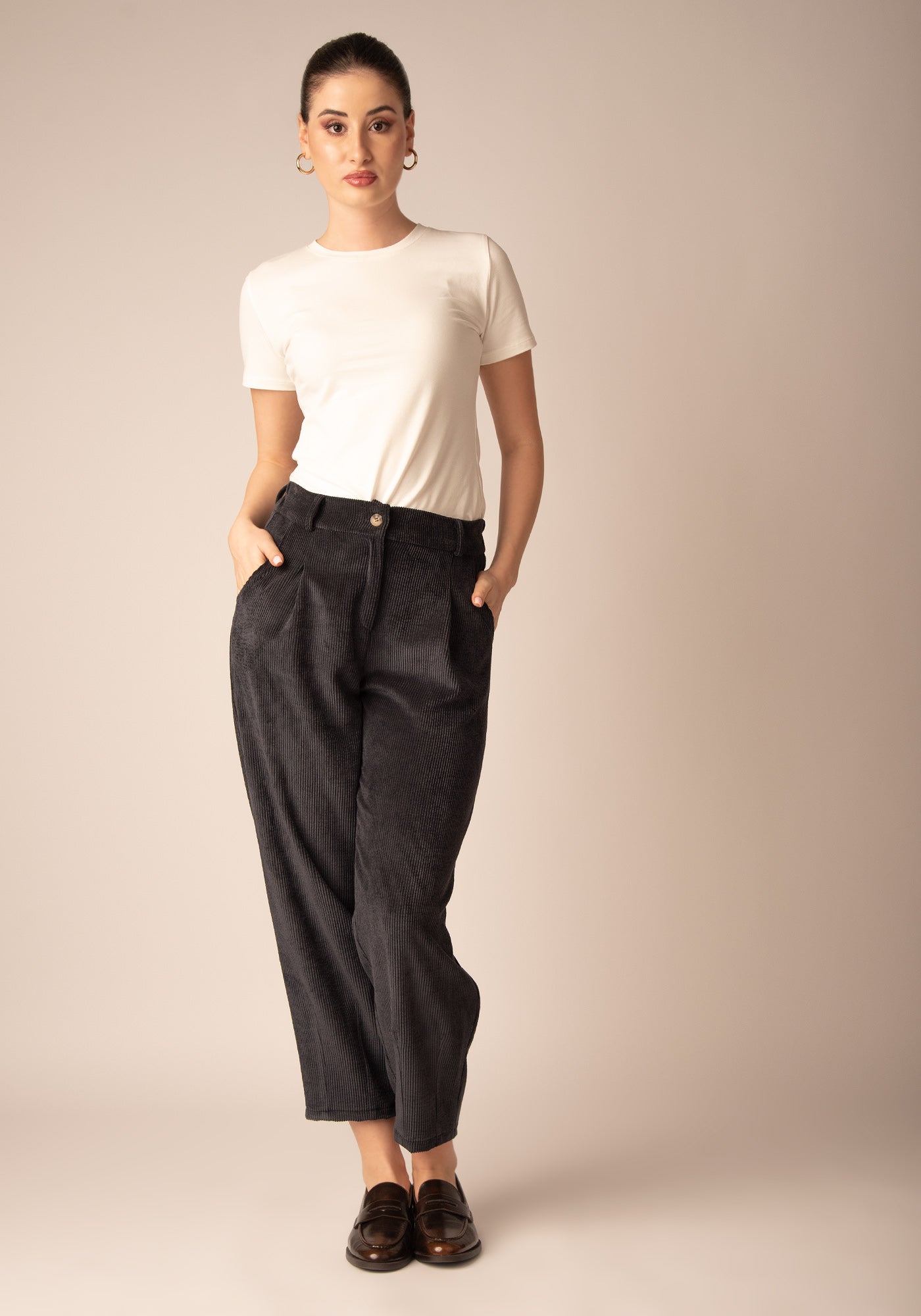 Свободен Дамски Панталон от Кадифе в Сиво