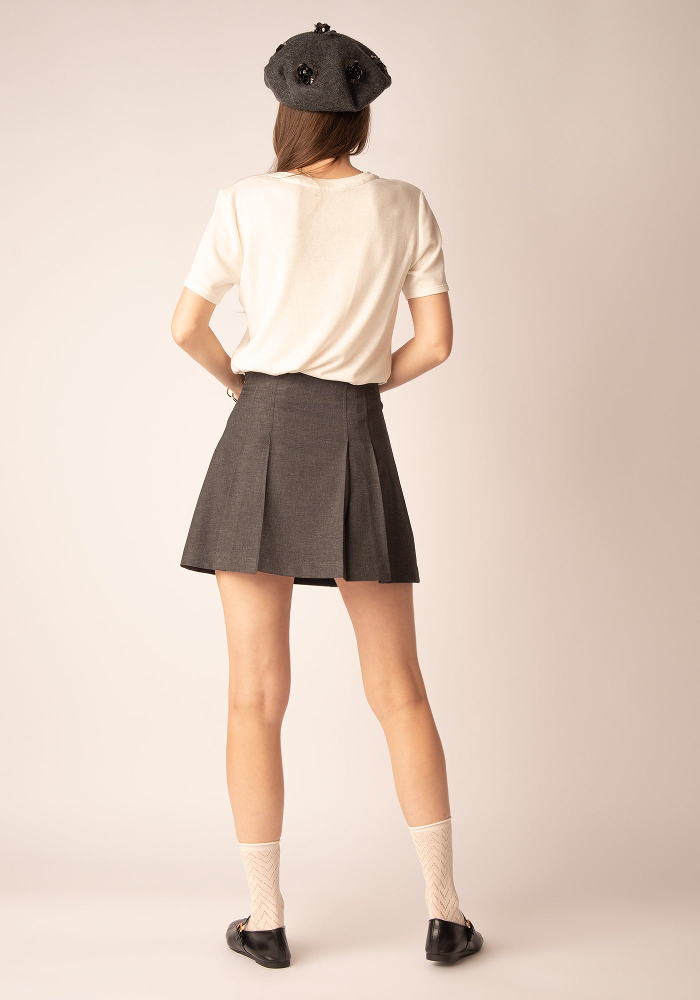 Мини Пола с Плисета в Сиво