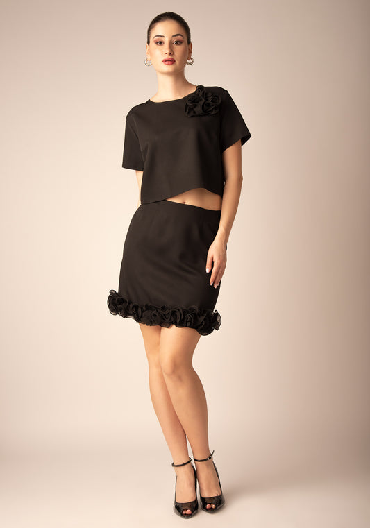 Mini Пола с Релефен Бордюр в Черно