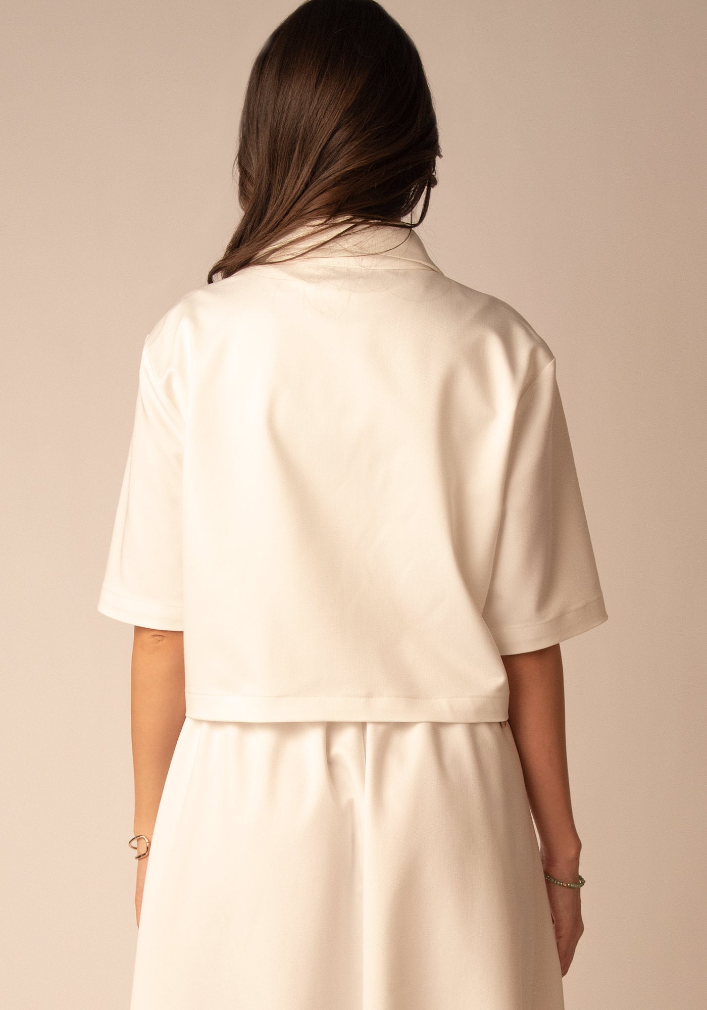 Women's Cropped Cotton Overshirt in Ecru