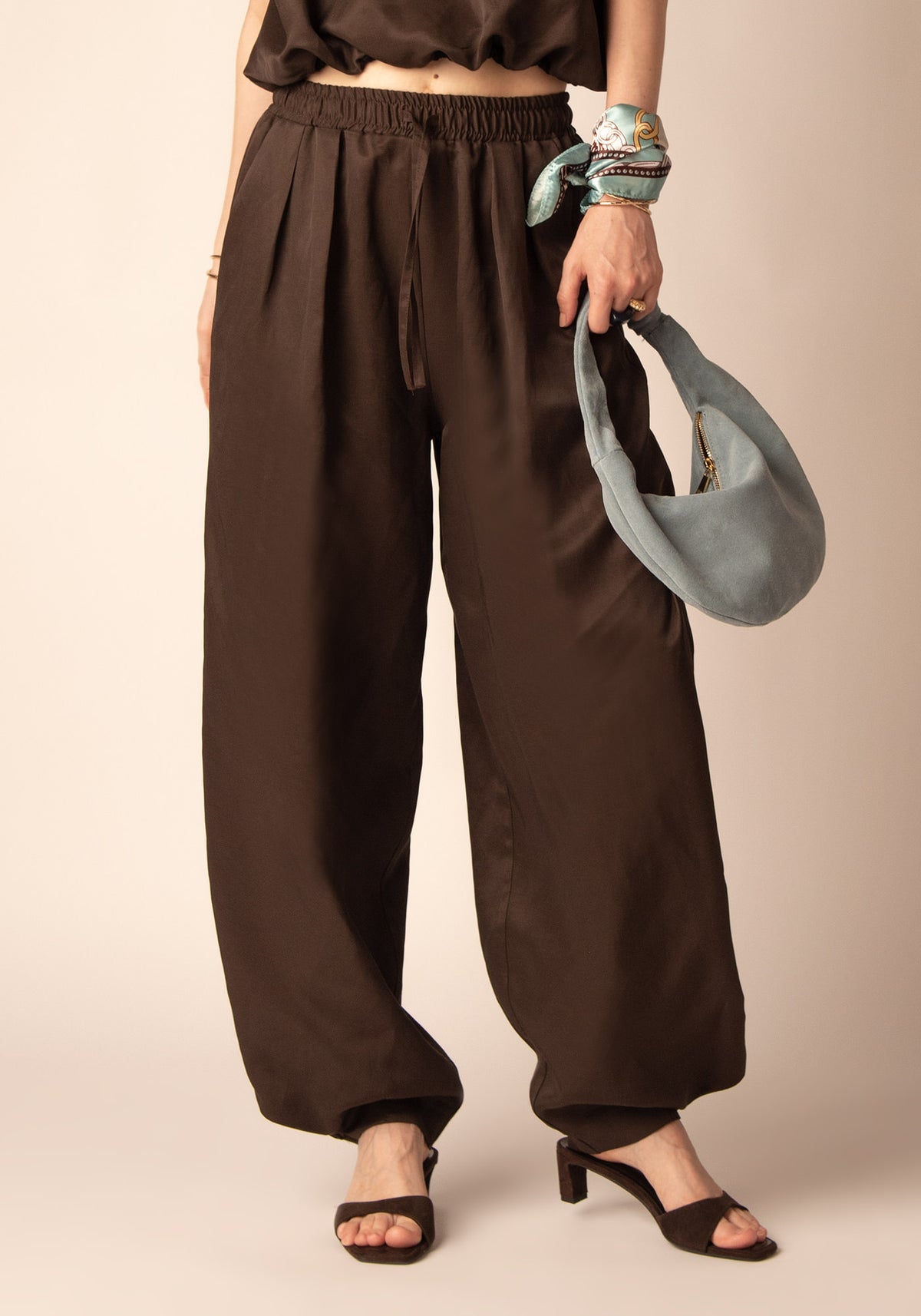 Relaxed Barrel Leg Trousers in Brown