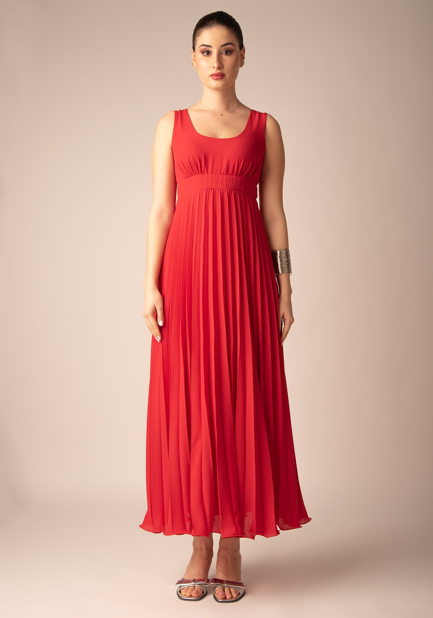 Дълга Рокля Солей в Червено