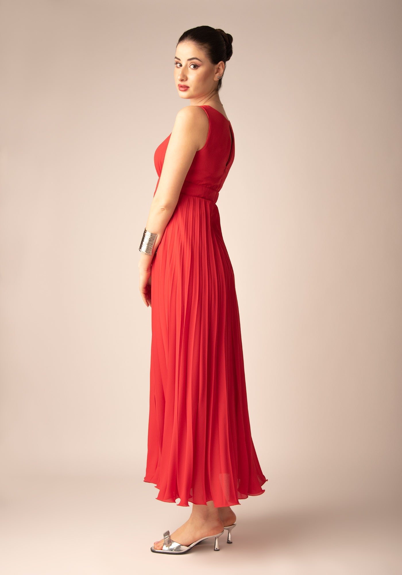 Дълга Рокля Солей в Червено