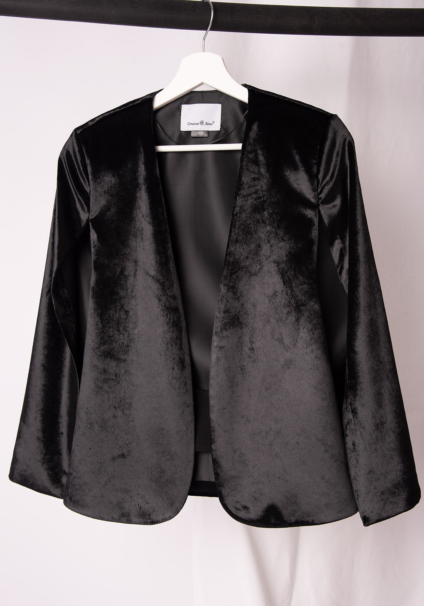Women's Cape Blazer in Black velvet