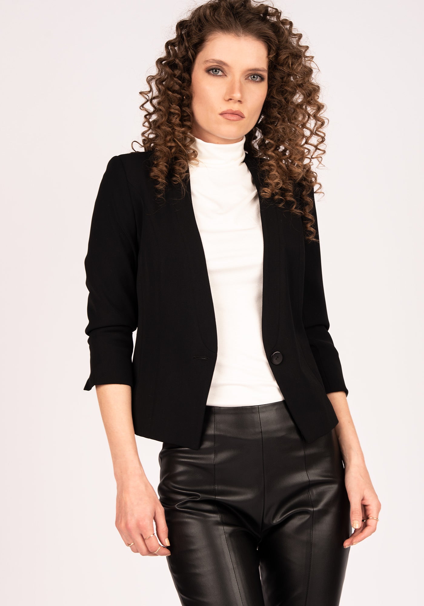 Women's Tailored Single breasted Blazer with Cropped Sleeves in Black