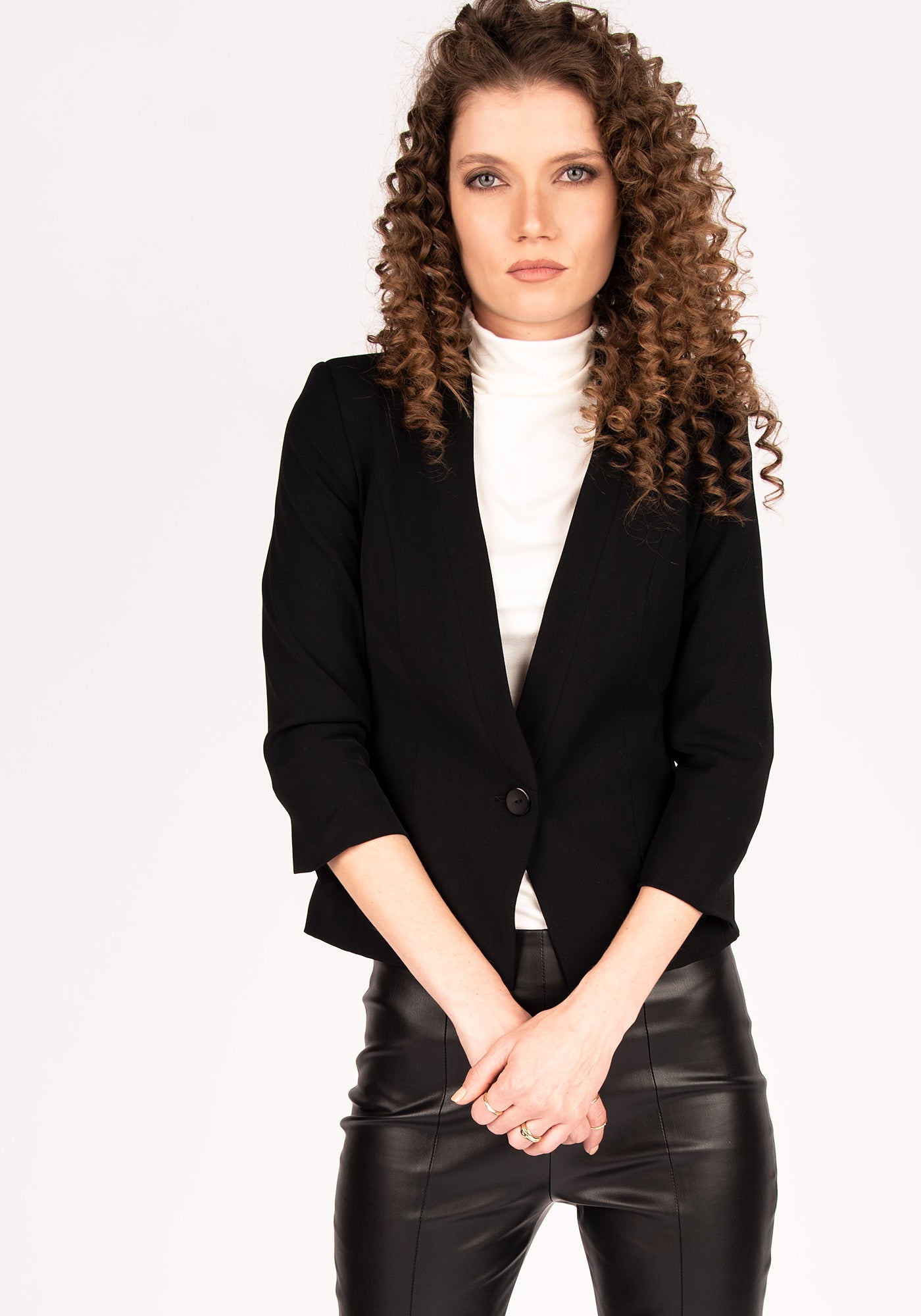 Women's Tailored Single breasted Blazer with Cropped Sleeves in Black